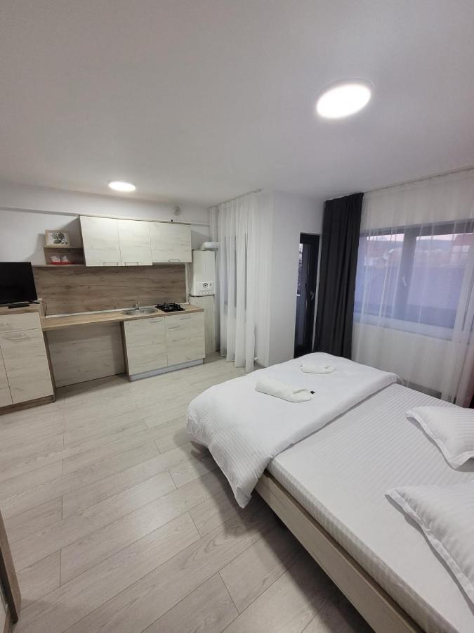 Cazare Bloc Nou Ultracentral Râmnicu Vâlcea Esterno foto