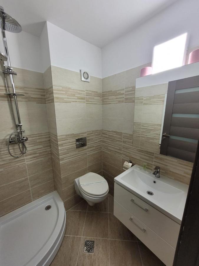 Cazare Bloc Nou Ultracentral Râmnicu Vâlcea Esterno foto