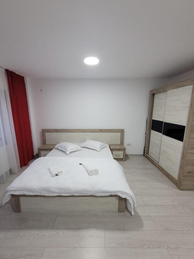 Cazare Bloc Nou Ultracentral Râmnicu Vâlcea Esterno foto