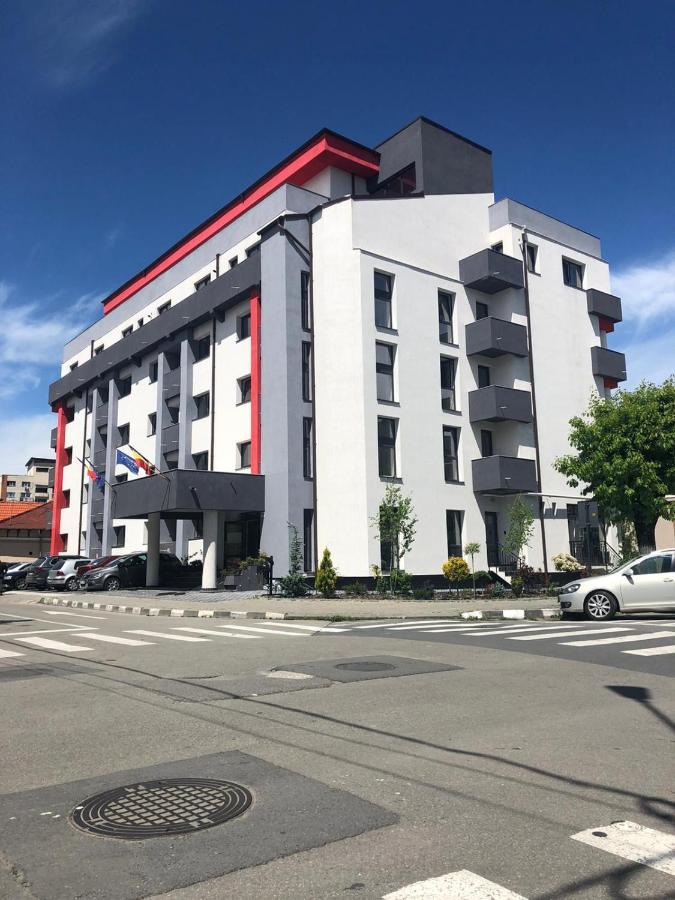 Cazare Bloc Nou Ultracentral Râmnicu Vâlcea Esterno foto