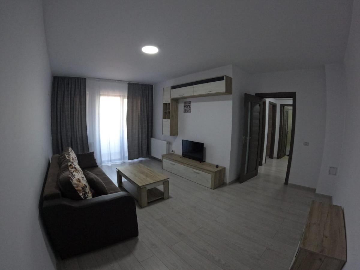 Cazare Bloc Nou Ultracentral Râmnicu Vâlcea Esterno foto