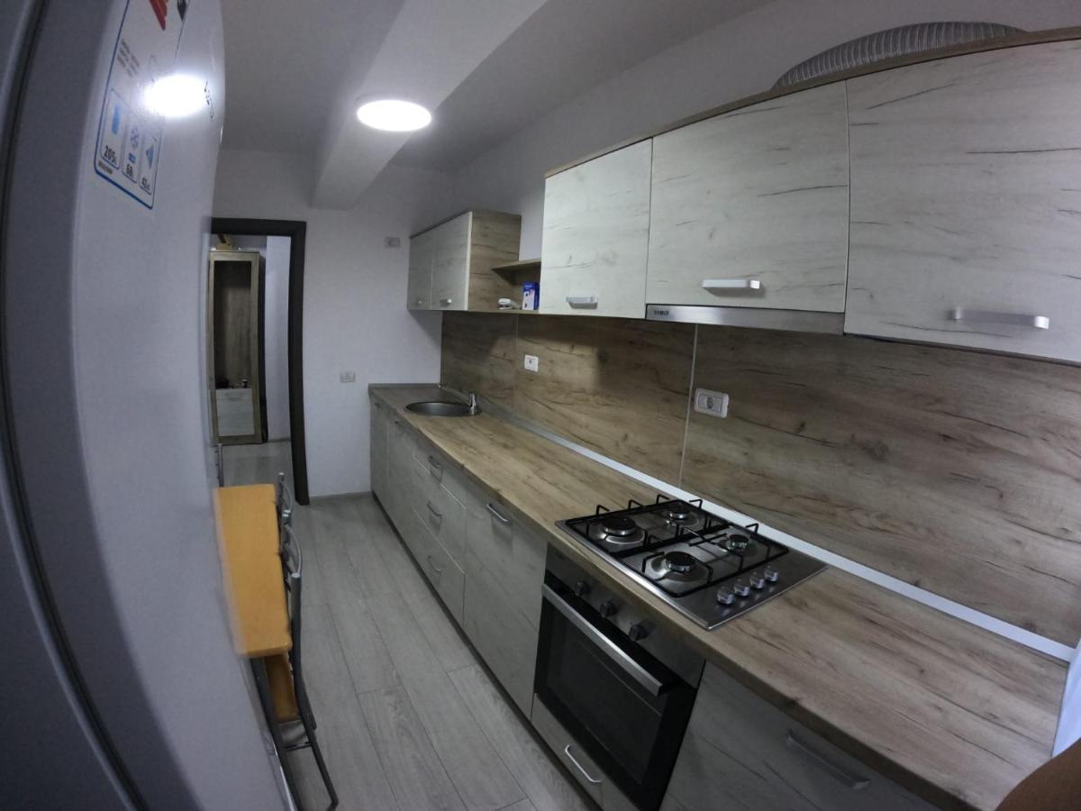 Cazare Bloc Nou Ultracentral Râmnicu Vâlcea Esterno foto