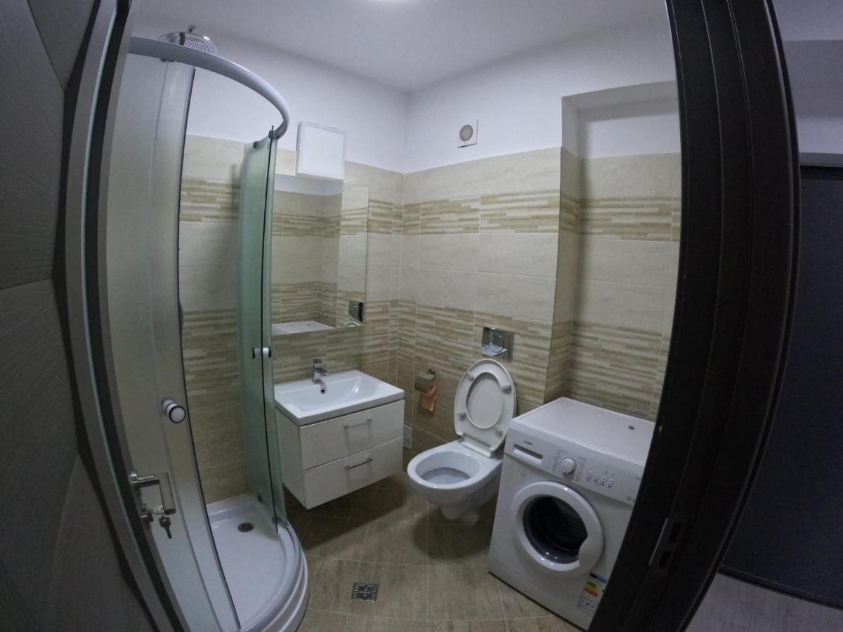 Cazare Bloc Nou Ultracentral Râmnicu Vâlcea Esterno foto