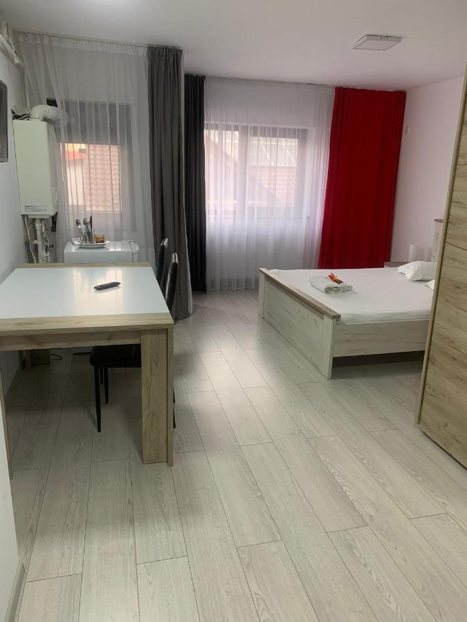 Cazare Bloc Nou Ultracentral Râmnicu Vâlcea Esterno foto