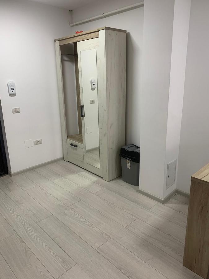 Cazare Bloc Nou Ultracentral Râmnicu Vâlcea Esterno foto