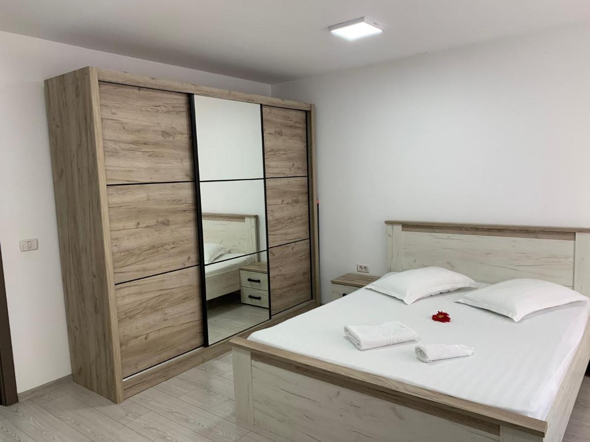 Cazare Bloc Nou Ultracentral Râmnicu Vâlcea Esterno foto